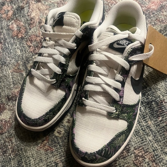 NWT Nike Dunk Low Next Nature ‘Floral Tapestry’ Size 8 - Picture 3 of 6